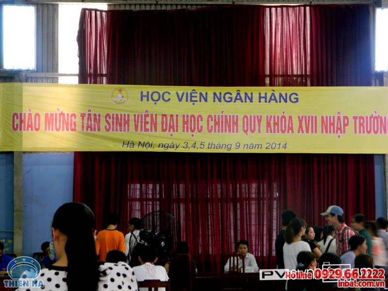 in-bang-ron-khau-hieu-chao-mung-tan-sinh-vien-nhap-hoc-03