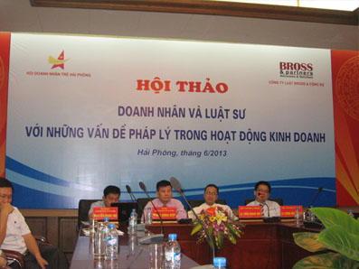 in-phong-hoi-thao-03